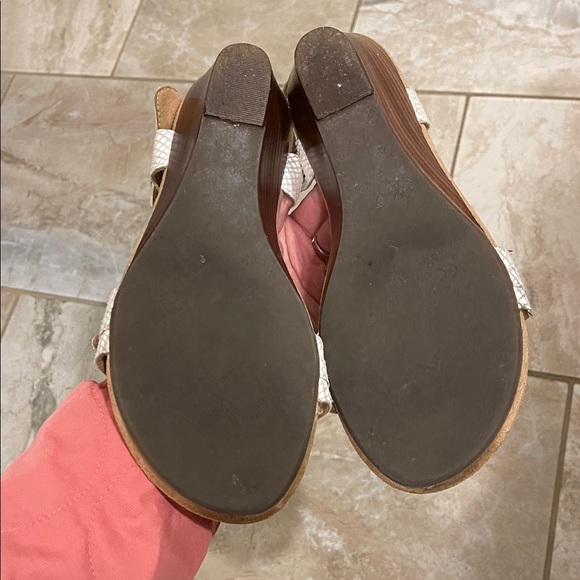 Vionic Laurie Sandals Low Wedge 8 White - Picture 5 of 7